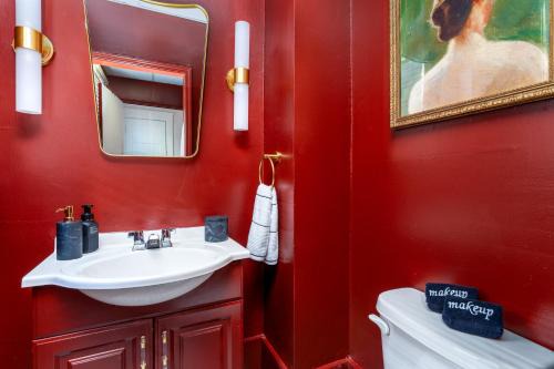 Westerwood House | Relaxing Vibrant and Upscale 1Bedroom 1Bath Apartment