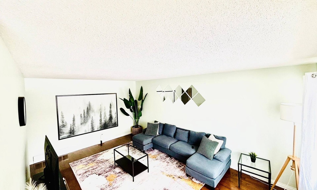 Winnipeg House | RelaxInn Home