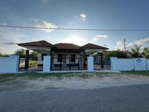 Kota Bharu House | Relaxs Homestay Semi-D