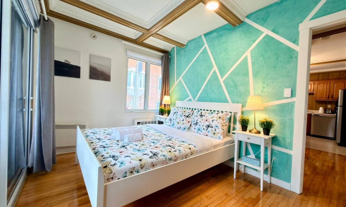 Montreal House | Reliable & Comfortable Stay - Free Parking