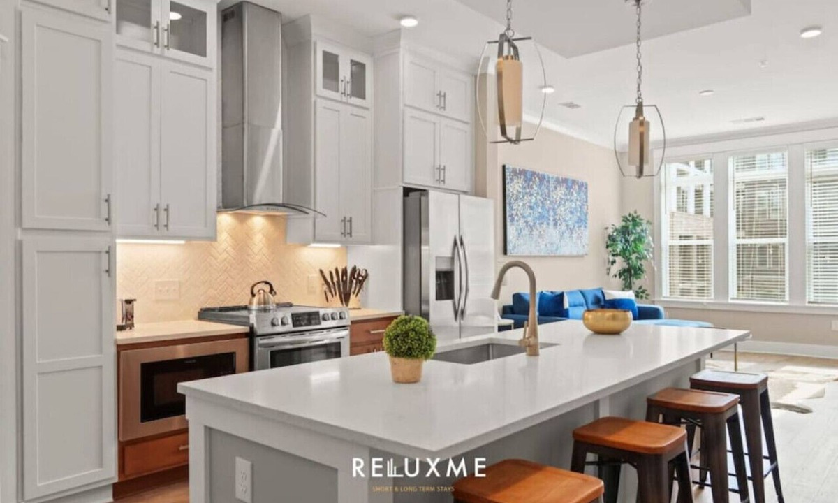 Charlotte Condo | Reluxme| SouthPark 1BR Condo w/Prm Amenities