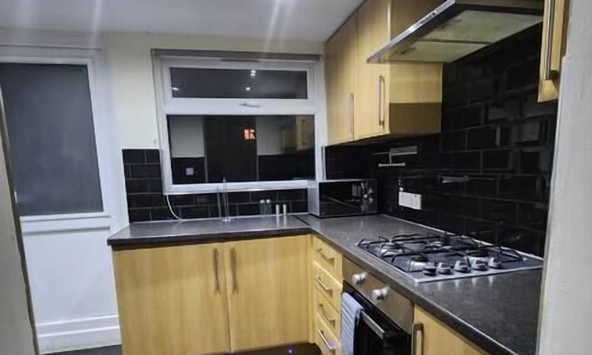 Tilbury House | Remarkable 3-Bed House in Tilbury