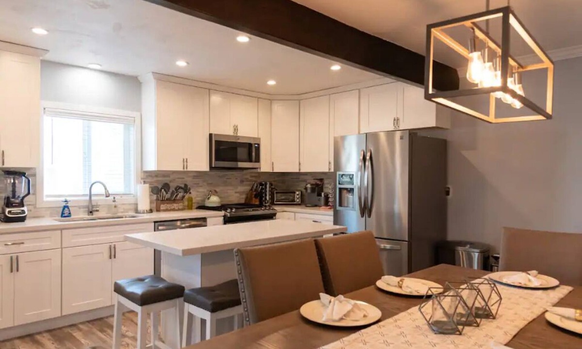 Turlock House | Remodeled + Fully Equipped + Big Backyard