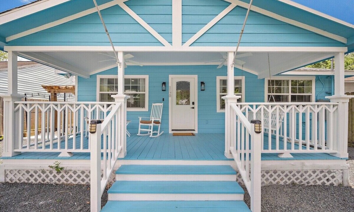 Shady Acres House | Remodeled Houston Heights Gem! Stroll to Bars!