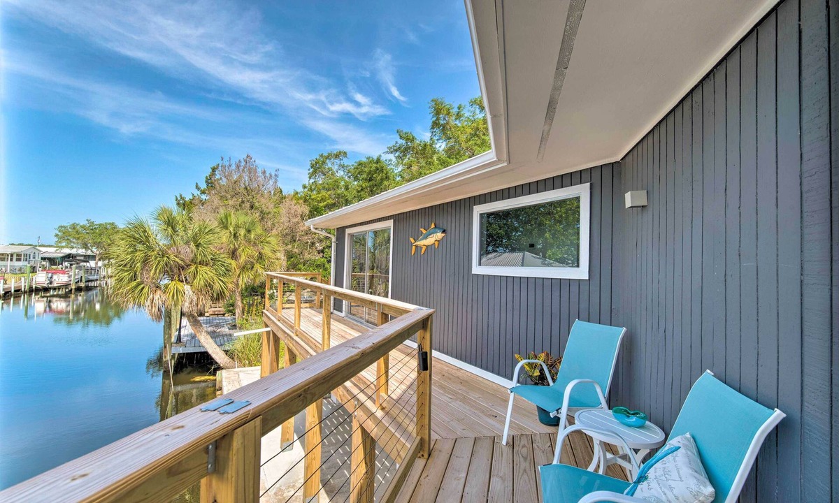 Homosassa House | Remodeled Retreat on Homosassa River Canal!