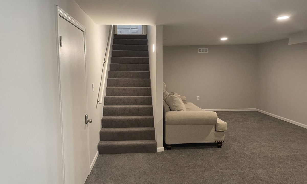 Lenexa House | Remodeled, Spacious House just off 435. Pet-friendly!