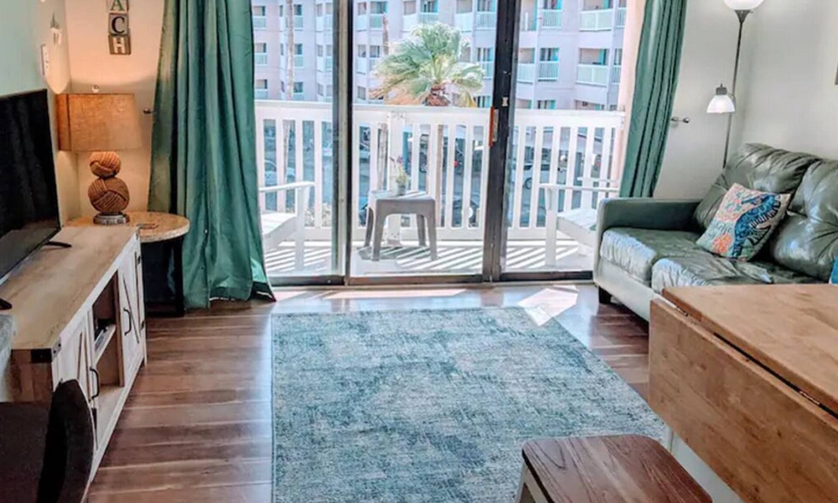 North Beach Condo | Remodeled Surfside Retreat with Beach Access