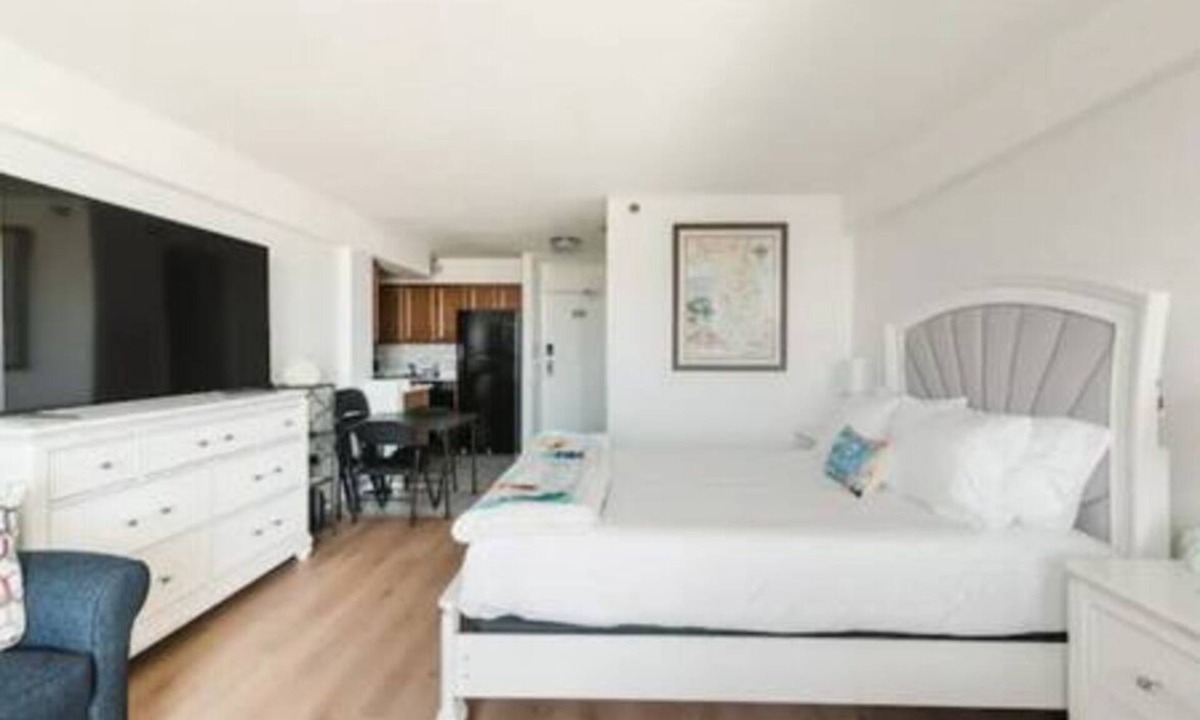 East Daytona Apartment | Remote Work Oceanfront Paradise w/Balcony Fast WiFi