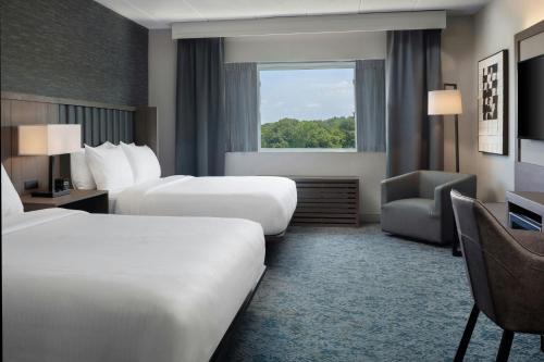 Framingham Hotel | Renaissance Framingham Hotel & Conference Center