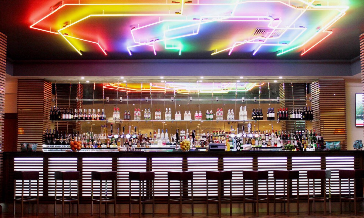 Heathrow Villages Hotel | Renaissance London Heathrow Hotel