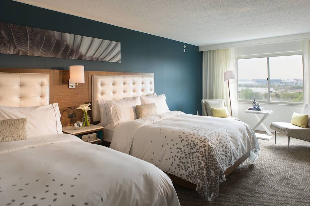 Rutherford Hotel | Renaissance Meadowlands Hotel