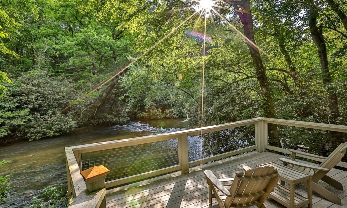 Ellijay Cabin | Rendezvous on the River