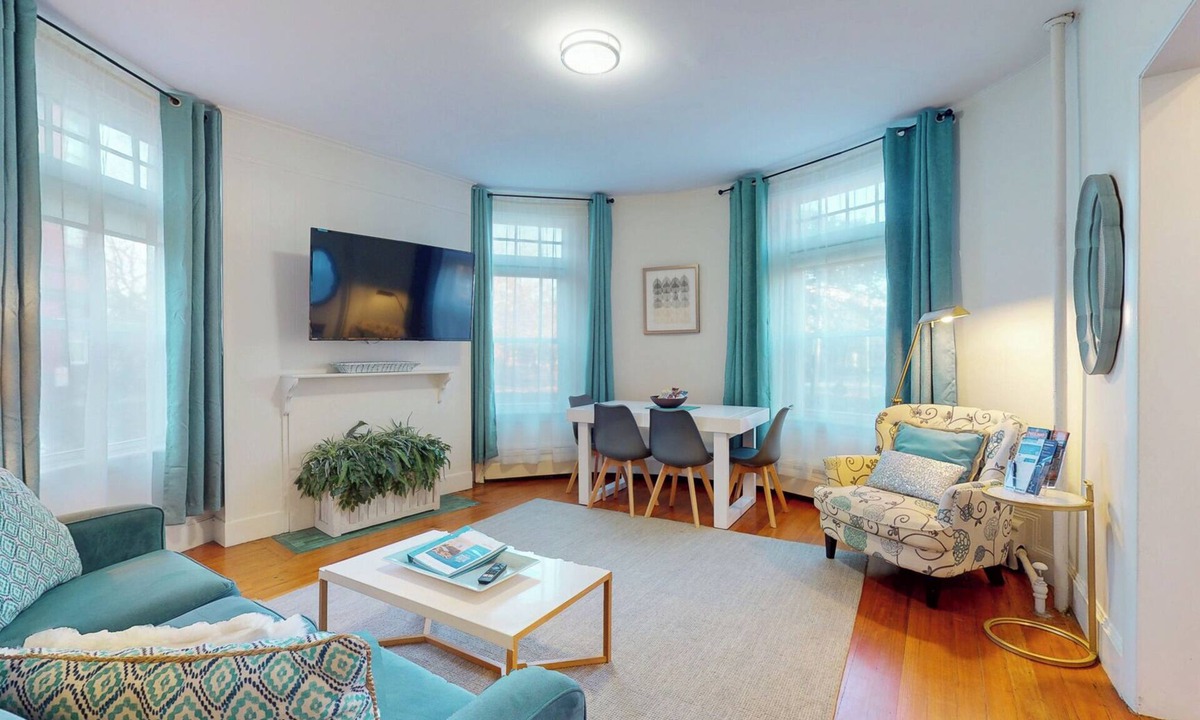 Cleveland Circle Apartment | Renovated 1BED, Steps to MBTA, Shops & Restaurants