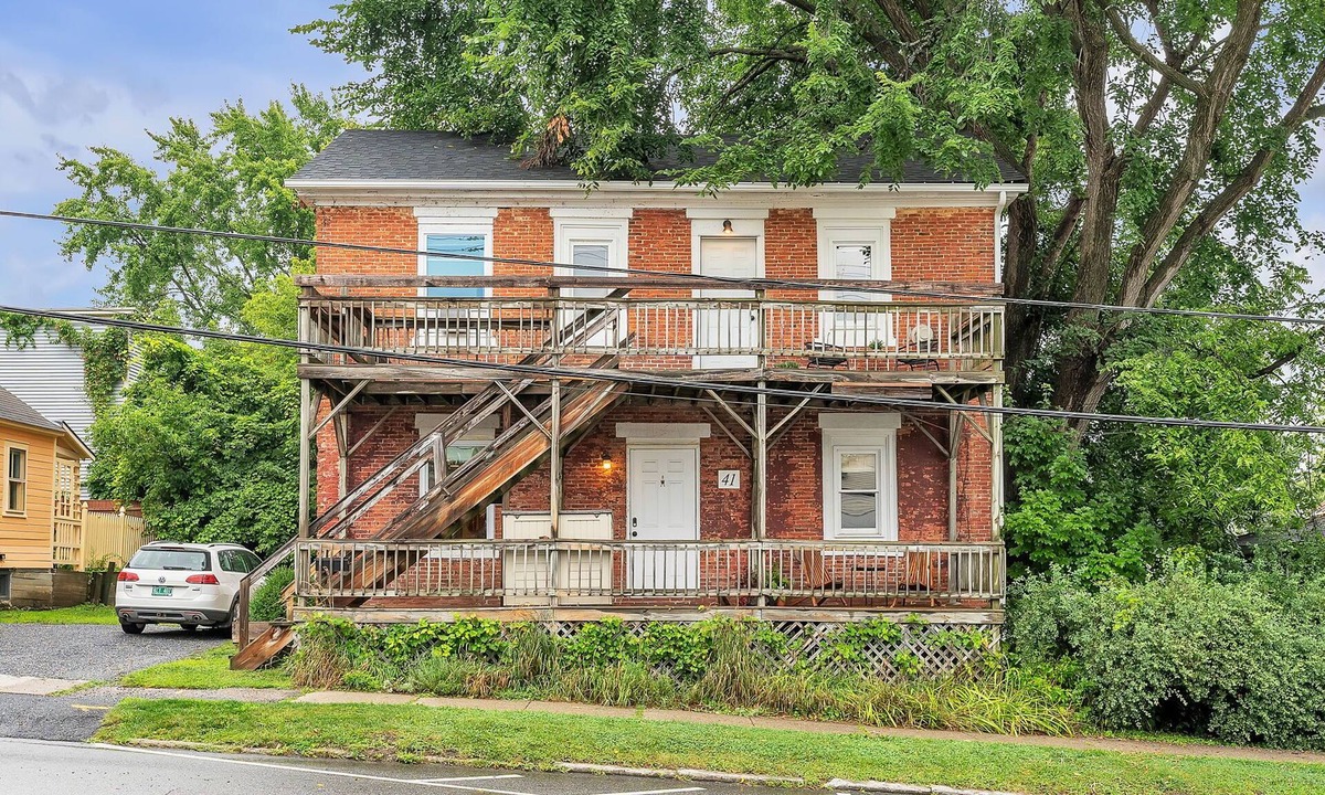 Vergennes House | Renovated 2-bedroom house in downtown Vergennes