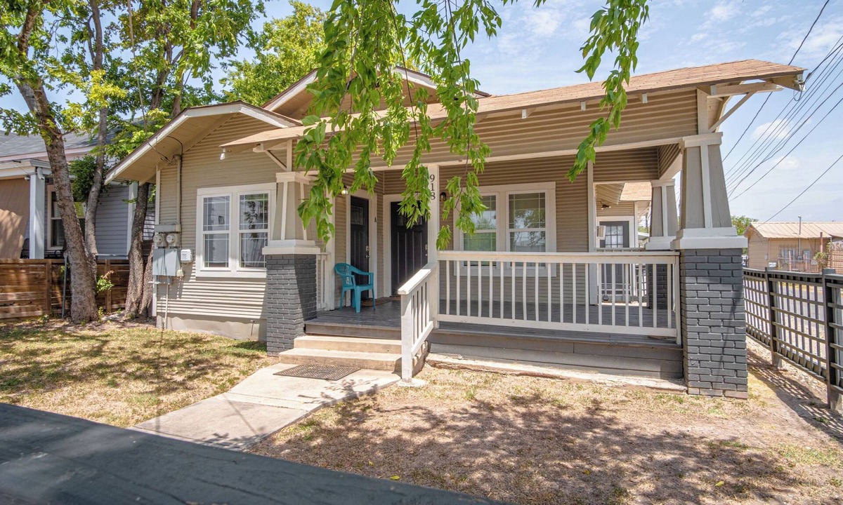 Near East Side Cottage | Renovated 2br/2ba Near Downtown