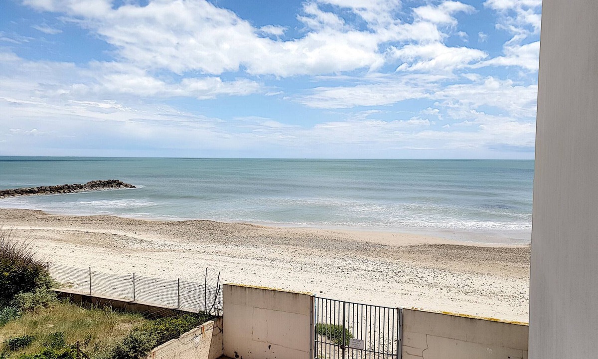 Palavas-les-Flots Apartment | Renovated 2BR for 6 with parking near beach - Palavas