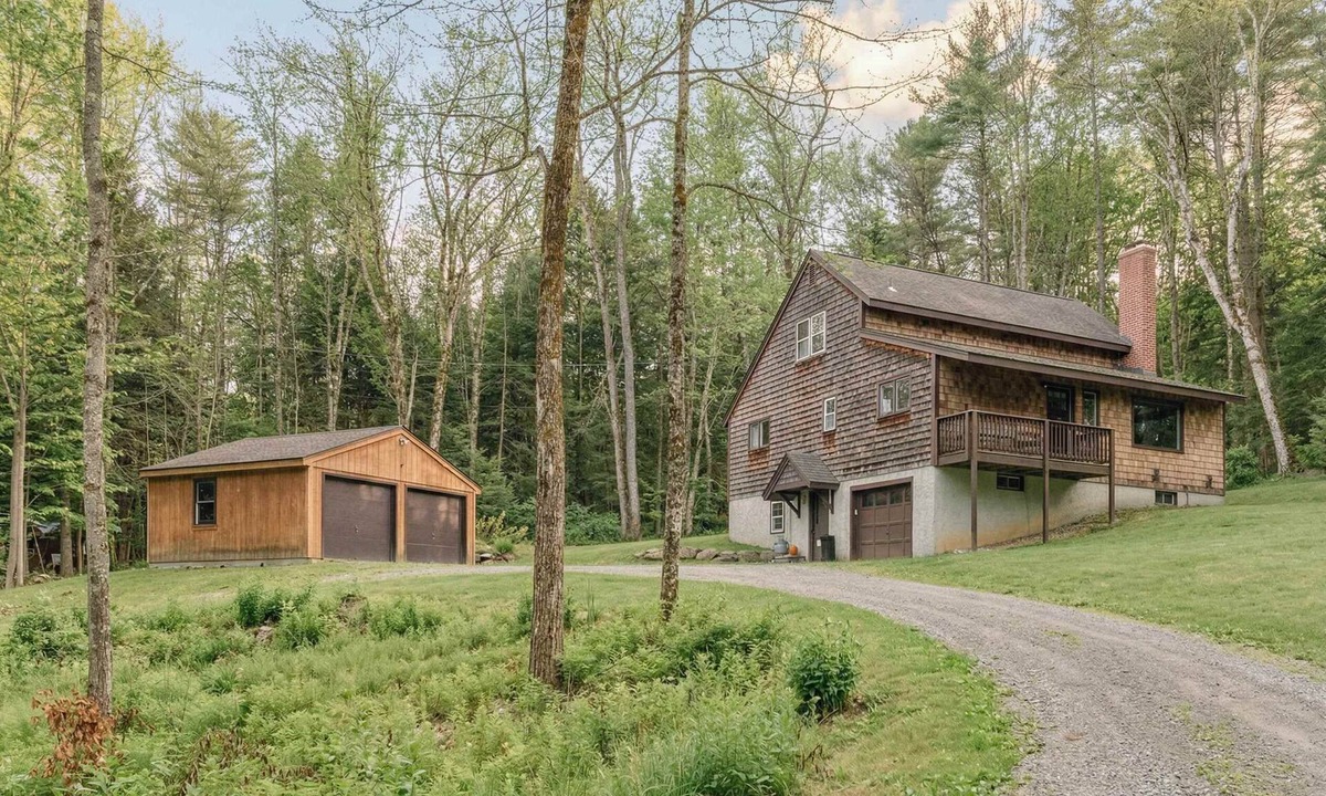 Chester House | Renovated 3-BR Cabin Near Okemo