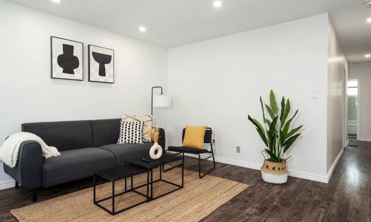 Hamilton House | Renovated 3BR Home w/High-Speed Internet & Parks