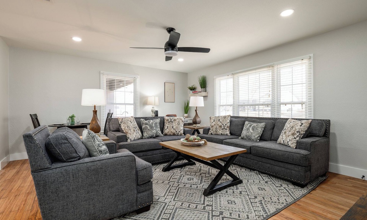 Sulphur Springs House | Renovated 3BR Close to Downtown