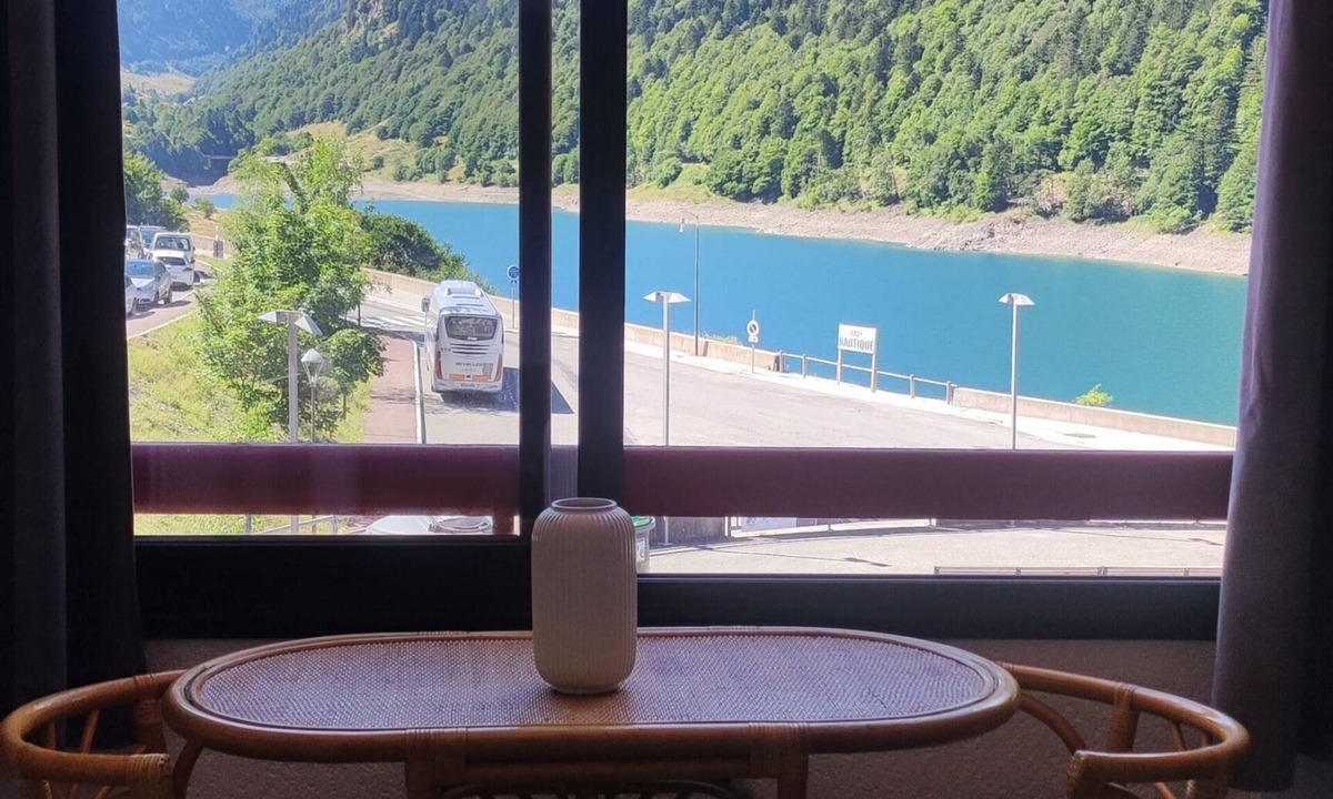 Gabas Apartment | Renovated 4-person studio with lake view Artouste Fabrège