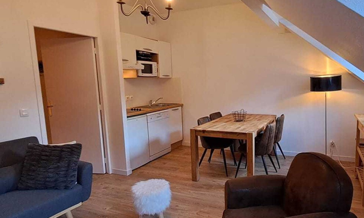 Vignec Apartment | Renovated apartment 6 people with pool access