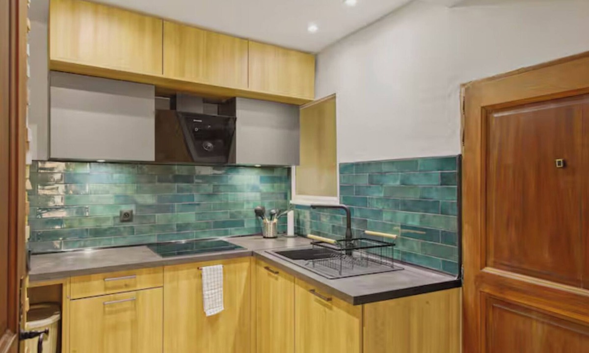 Hyeres City Centre Apartment | Renovated apartment - Historical center