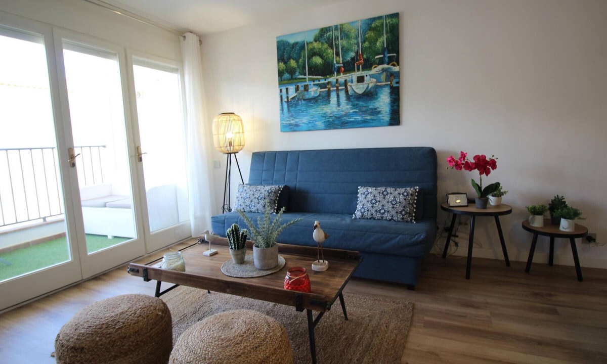 Port de la Selva Apartment | Renovated beachfront apartment with parking in Port de la Selva