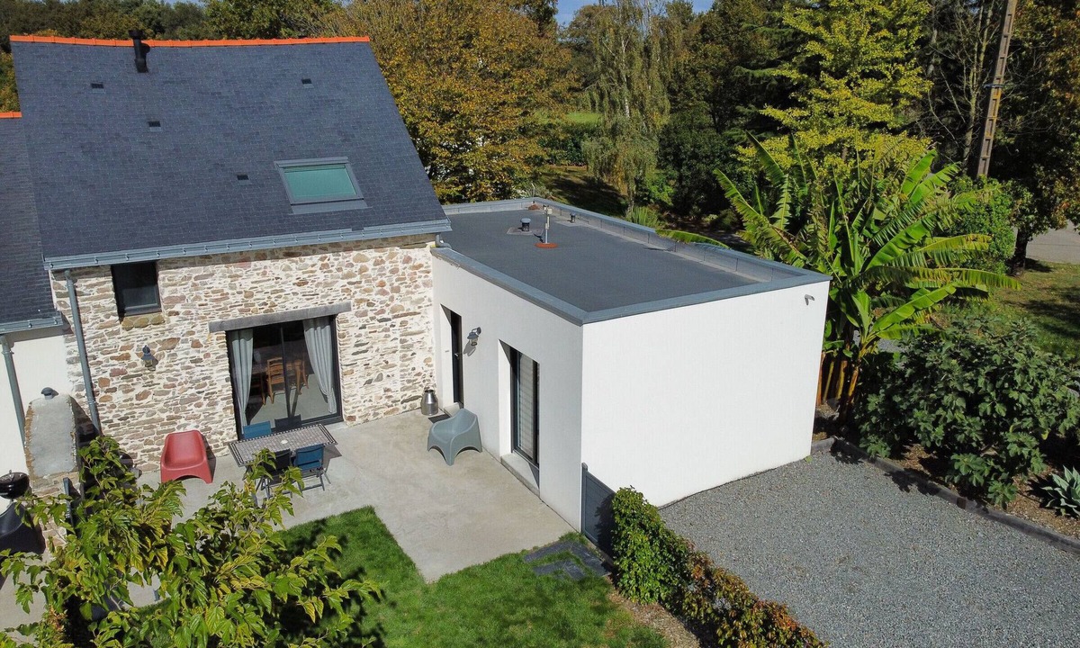 Nort-sur-Erdre Cottage | Renovated Barn with Terrace & Garden, Near Canal, 20km from Nantes - Ideal for Families or Professionals