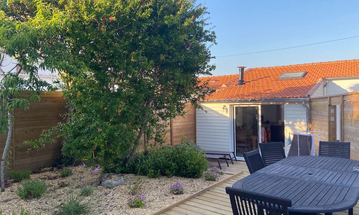 Barbatre Cottage | Renovated Beach House with Terrace and WiFi, 500m from Boucholeurs Beach