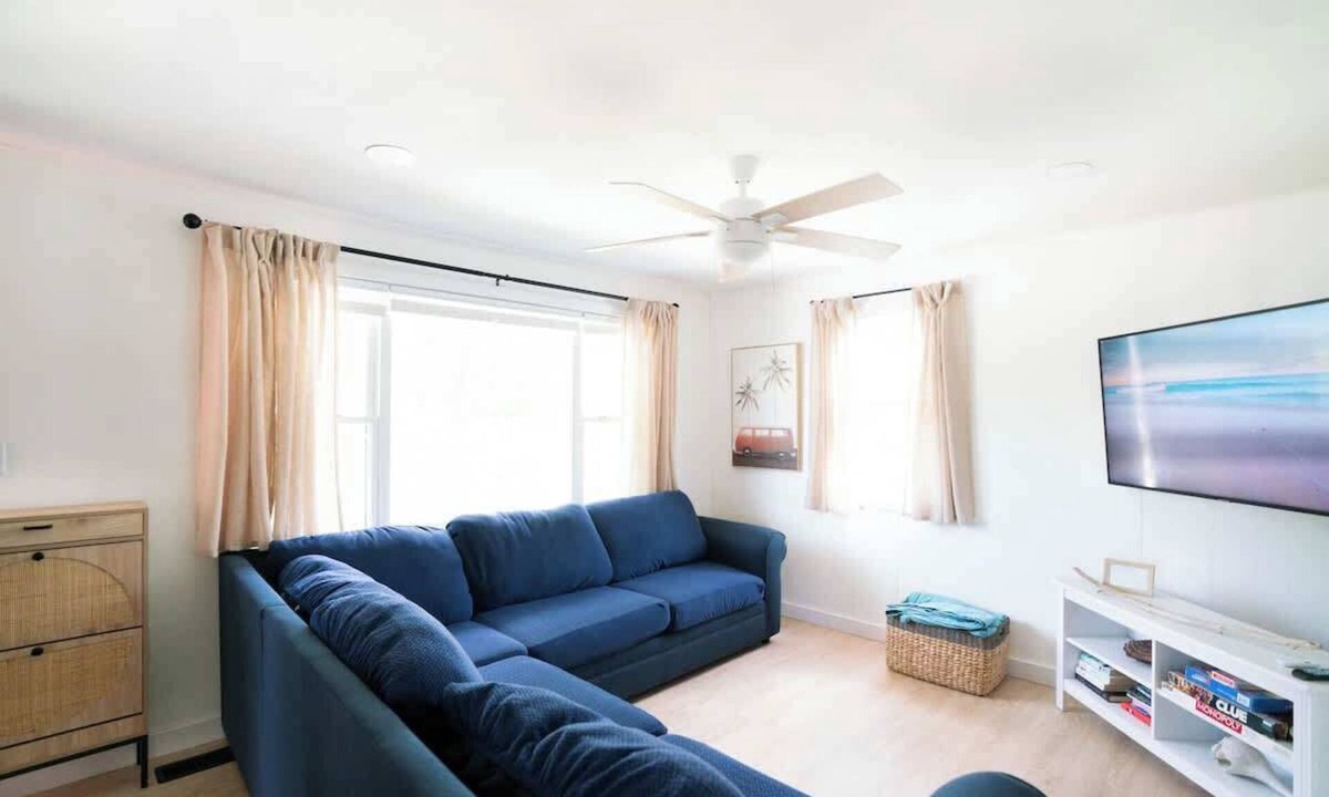 Kenyon House | Renovated Bungalow - Pet Friendly