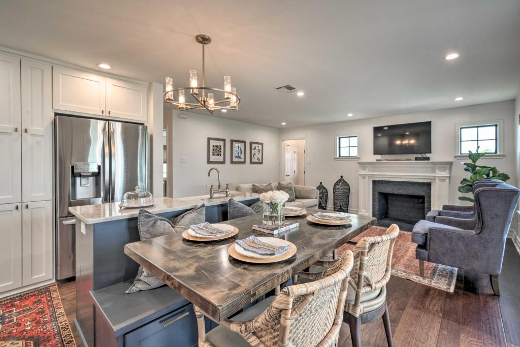 College Hills Estates House | Renovated Cottage with Patio by TX AandM Campus!