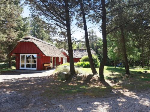 Blavand House | Renovated Cottage with Spa