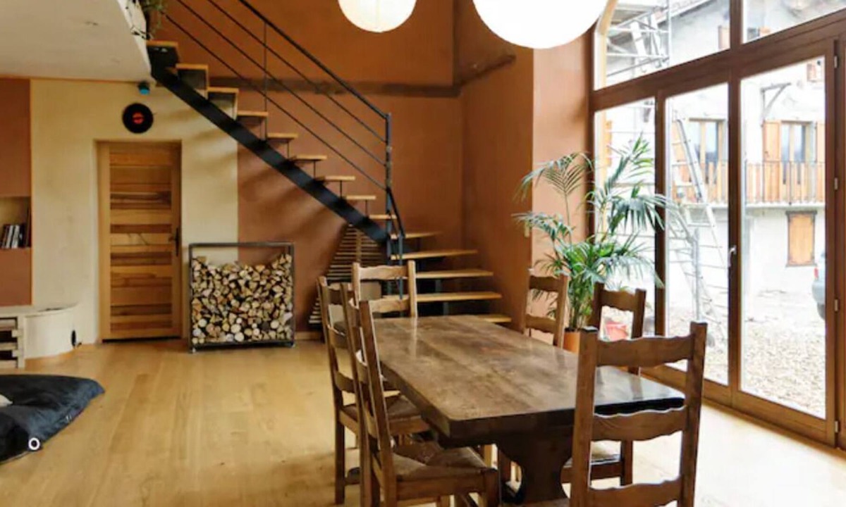 Tullins House | Renovated country property close to hikes