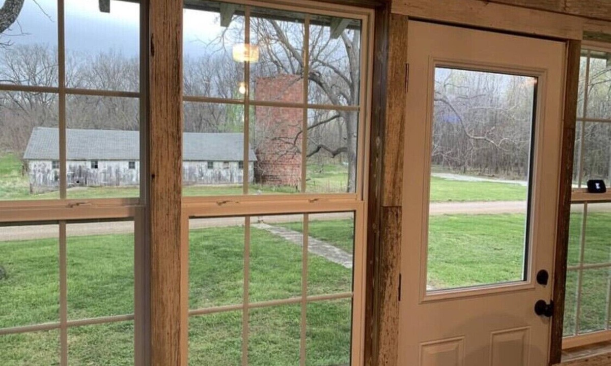 Garland House | Renovated Farmhouse - Hunters Lodge