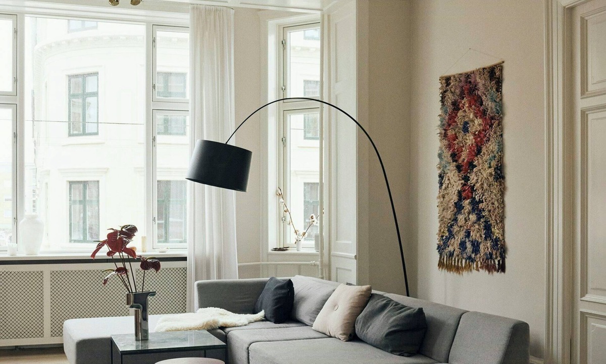 Frederiksberg C Apartment | Renovated flat from 1896 near the Lakes