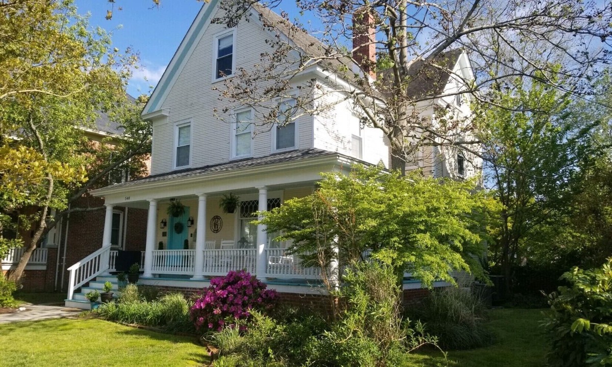 Cape Charles House | Renovated Gem: Walk to Beach, Historic District Shops, Restaurants, Central Park