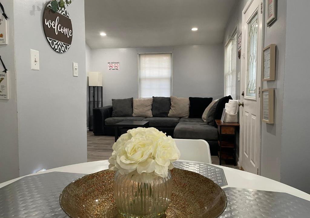 Langley Park Apartment | Renovated guest house