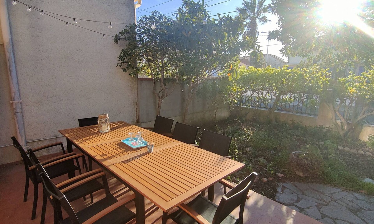 Le Grand Large House | Renovated house in the "quartier des fleurs", 5 minutes from the beach.