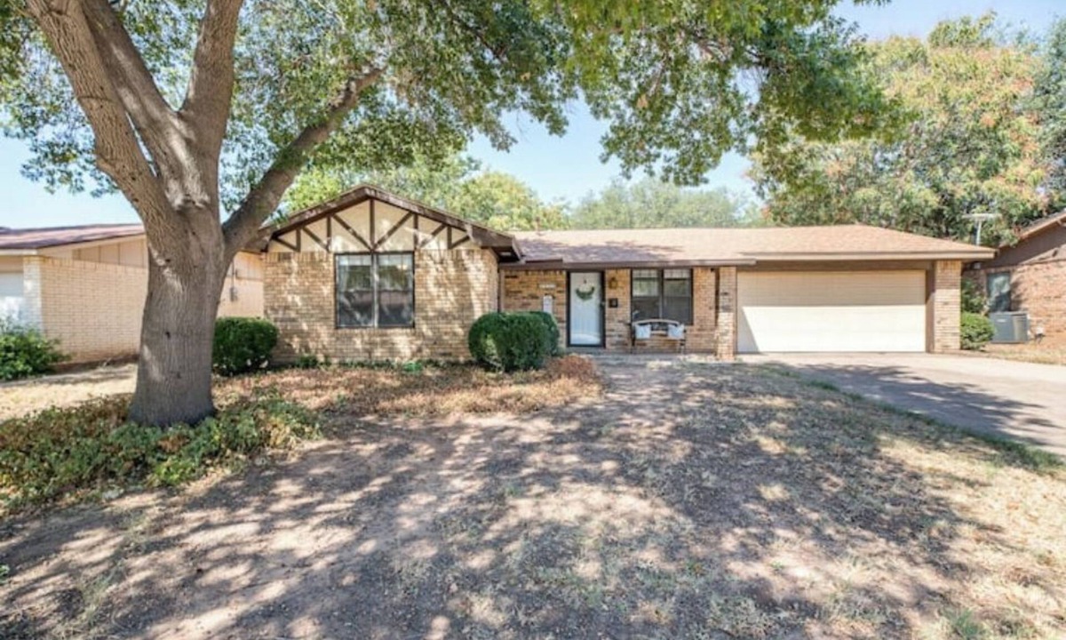 Wichita Falls House | Renovated Hidden Gem SW WF 3/1