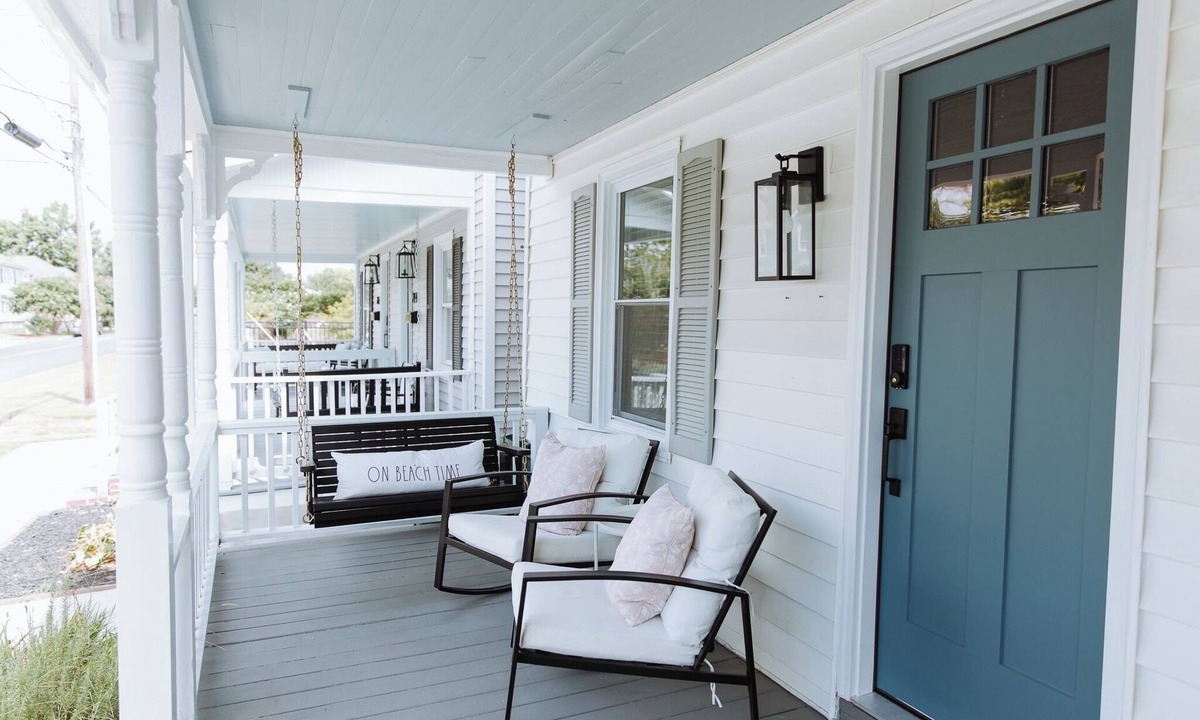 Cape Charles House | Renovated Home by Central Park-King Bed! Family Friendly. 2 Blocks to Beach!