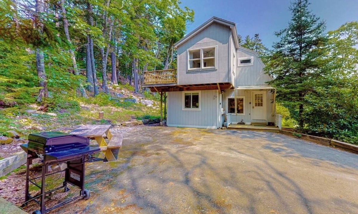 Boothbay Harbor Hotel | Renovated home with water views, - dogs okay