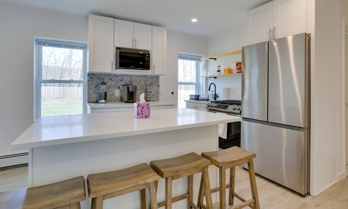 Mohegan Lake Apartment | Renovated Hudson Valley Apartment w/ Fire Pit!