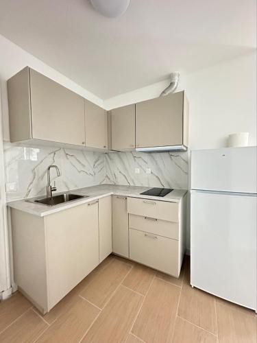 Aubervilliers Apartment | Renovated prestige apartment