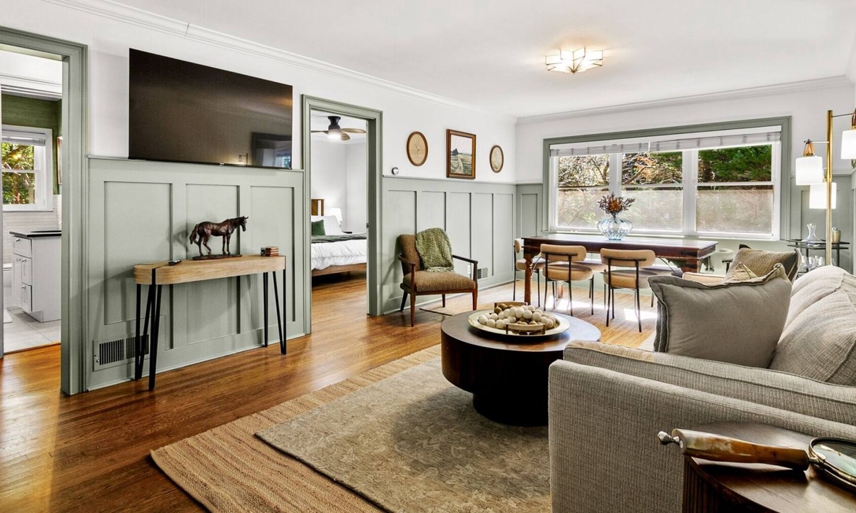 Peachtree Hills House | Renovated Ranch Retreat