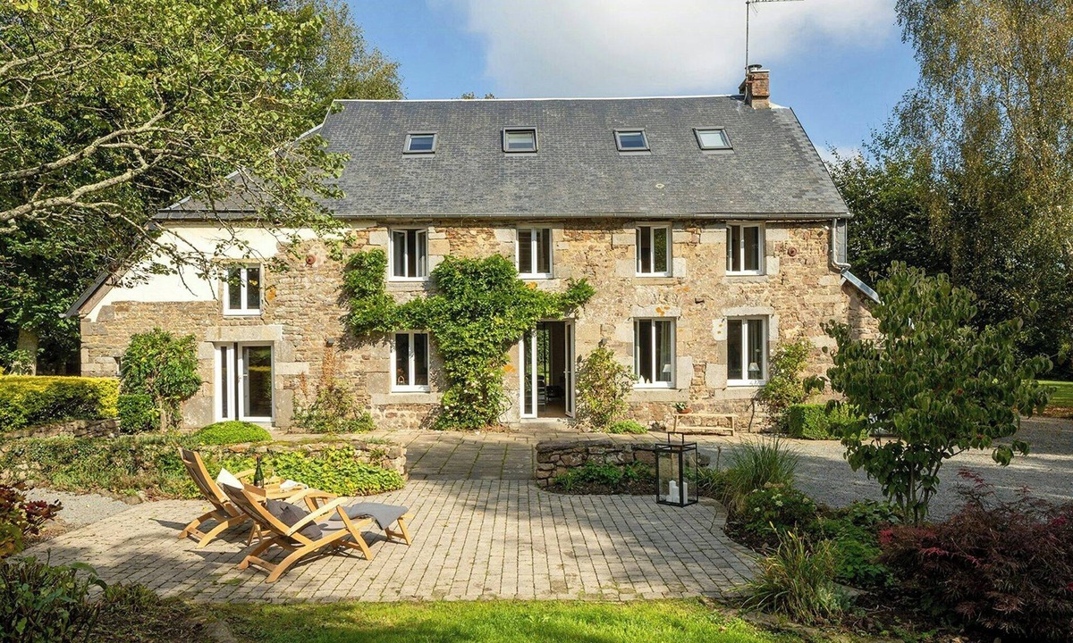 Percy-en-Normandie House | Renovated stone house in Normandy