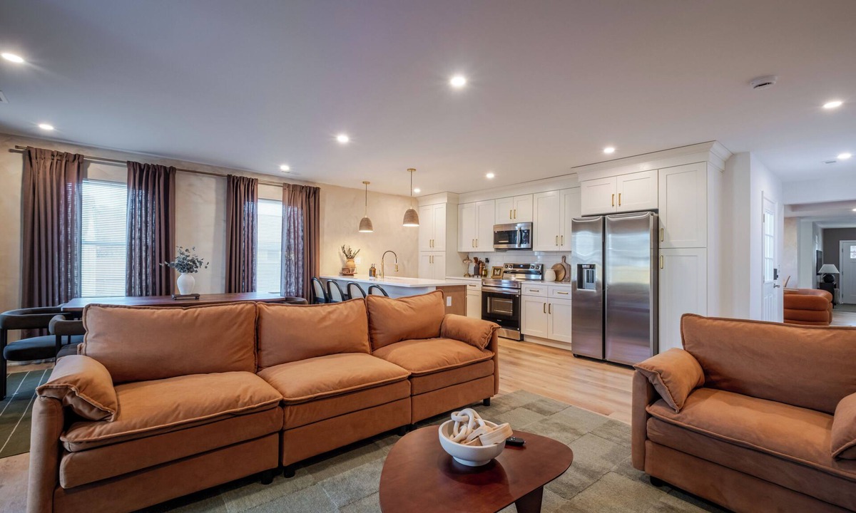 Mosby House | Renovated Spacious Home Near Downtown, Sleeps 10