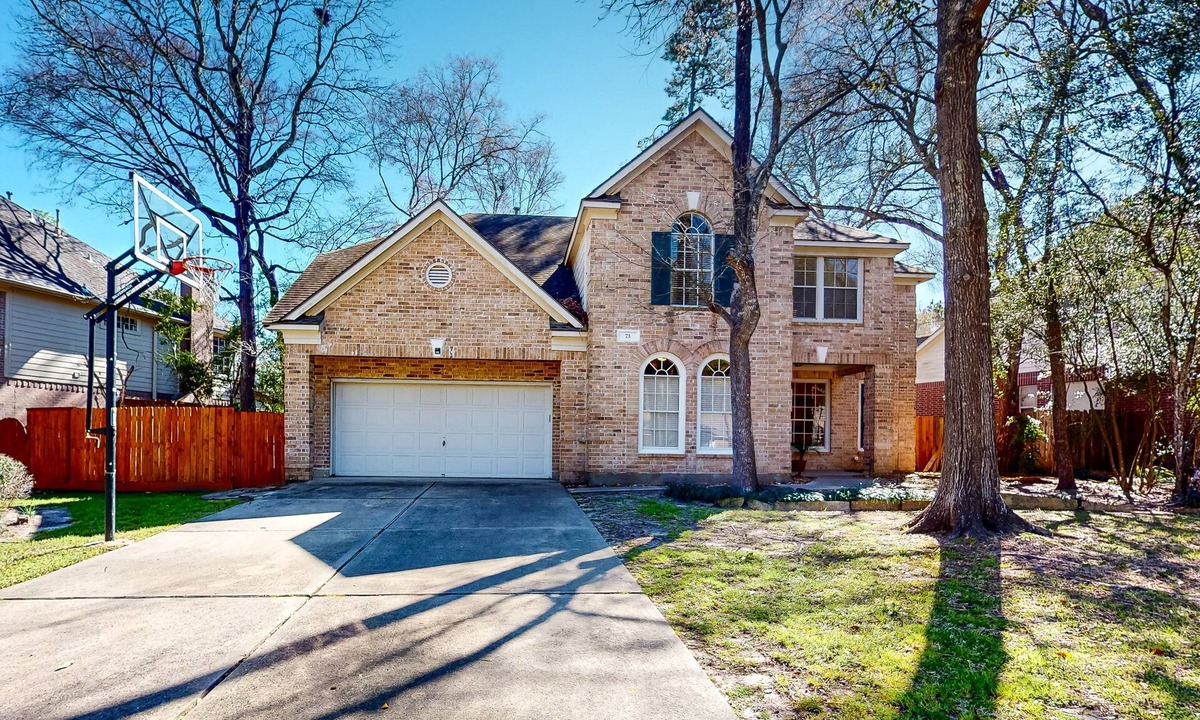 Alden Bridge House | Renovated & spacious home in a quiet neighborhood with yard & gourmet kitchen