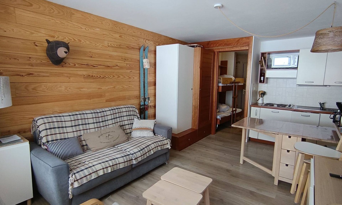 Montgenevre Apartment | Renovated studio 4 pers - Direct ski access - Balcony