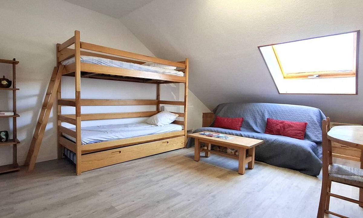Pyrenees 2000 Apartment | Renovated studio cabin near slopes, 4 pers.