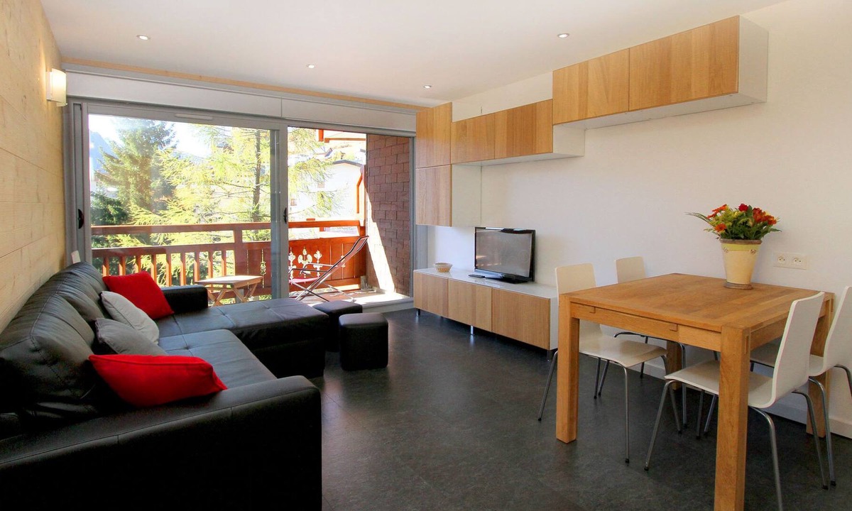 Mont-de-Lans Apartment | RENOVATED STUDIO SOUTH BALCONY